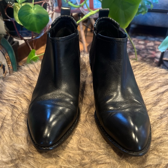 Alexander Wang Black Leather Ankle Boots cutout heels sz 9 preowned - Picture 1 of 8